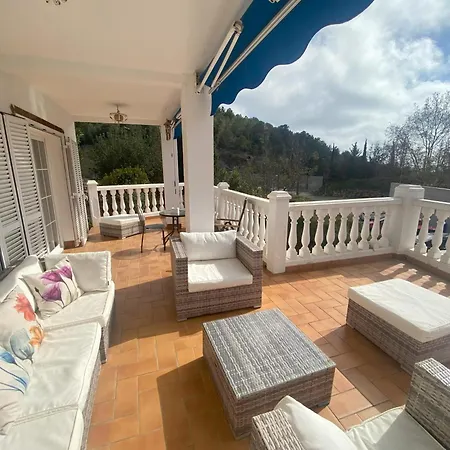 Villa Les Moreres De Sitges, Mediterranean-Style Family Escape Exterior photo