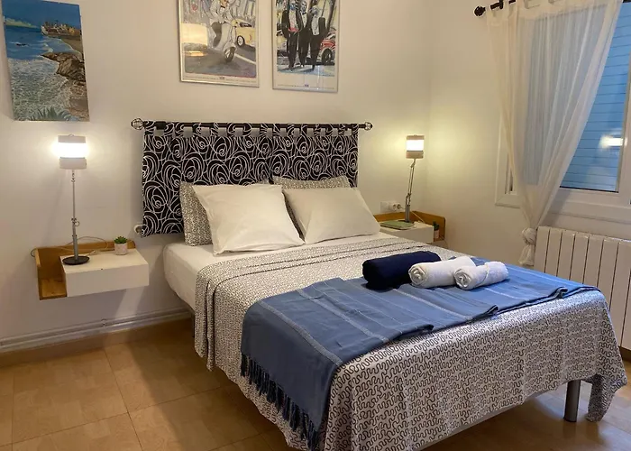 Villa Les Moreres De Sitges, Mediterranean-Style Family Escape