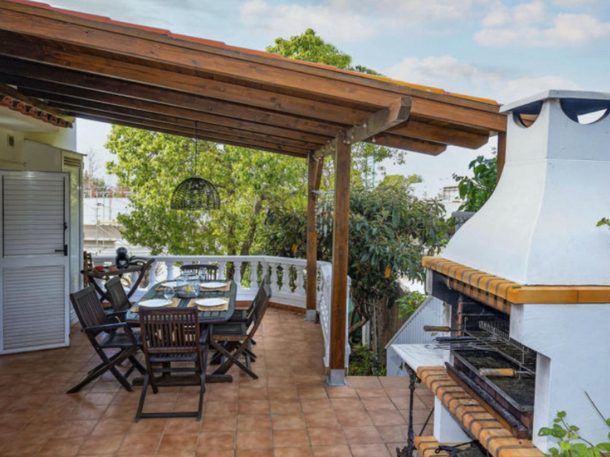 Les Moreres De Sitges, Mediterranean-style Family Escape Villa *