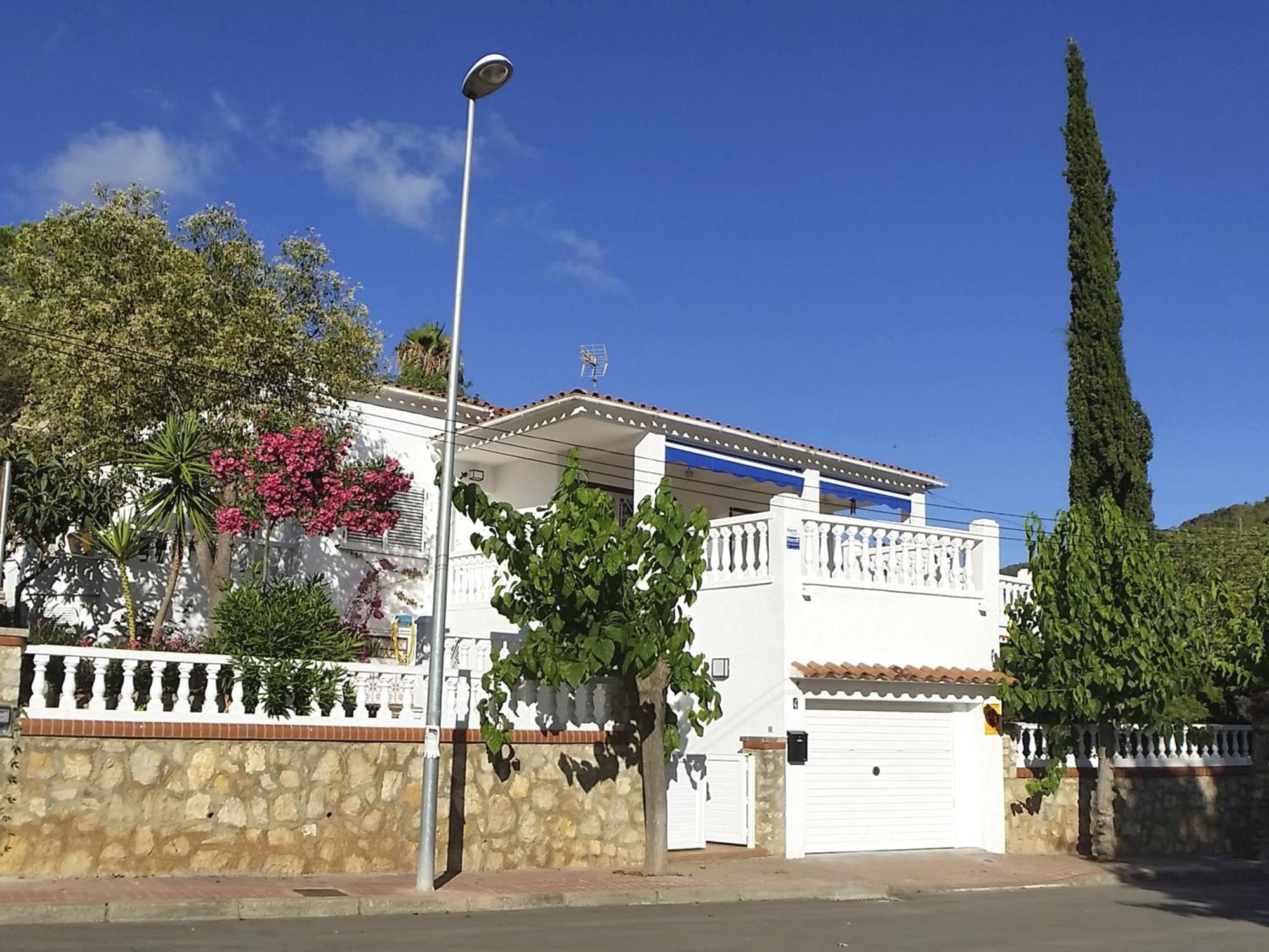 Les Moreres De Sitges, Mediterranean-style Family Escape Villa *