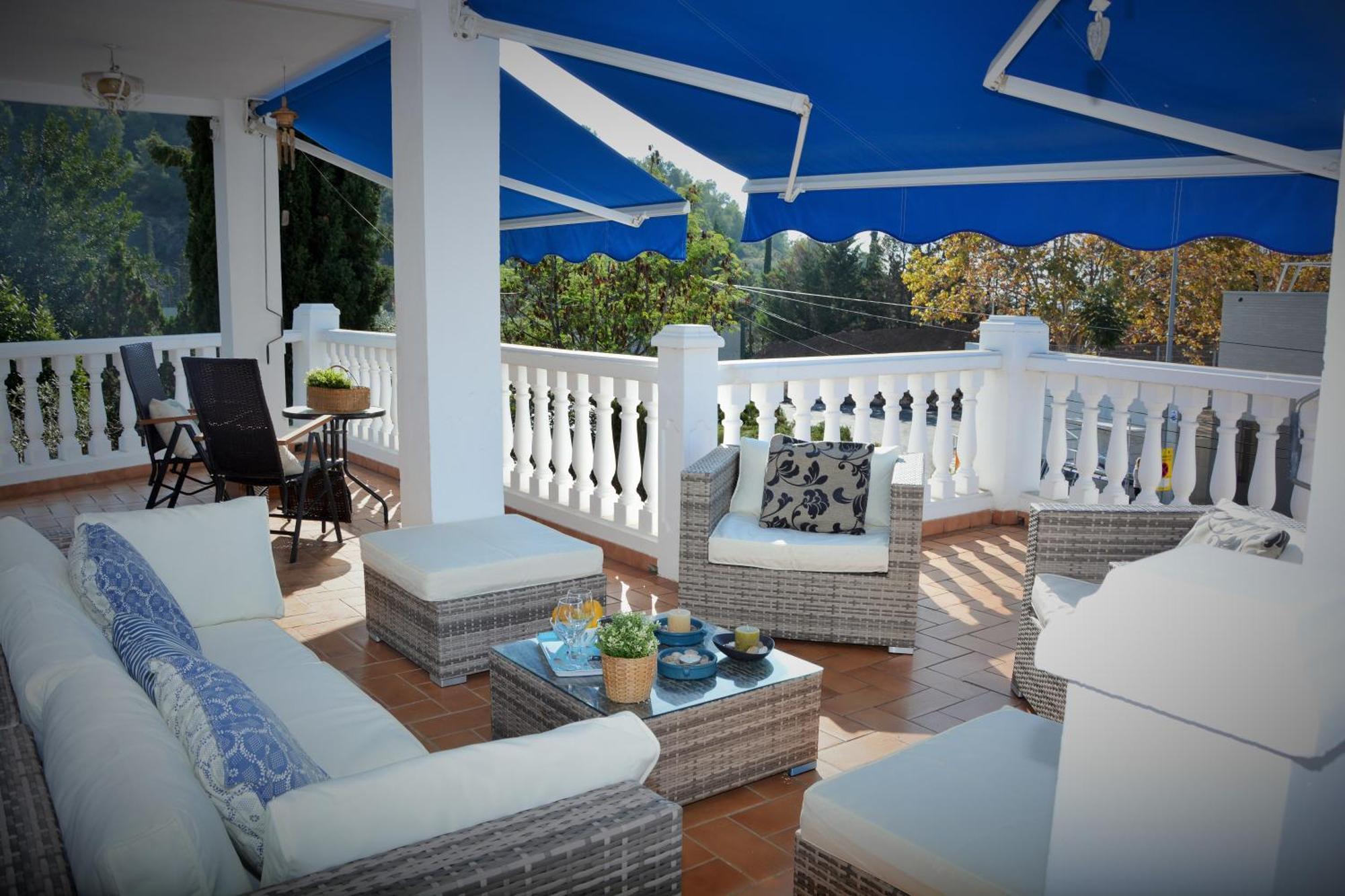 Villa Les Moreres De Sitges, Mediterranean-style Family Escape